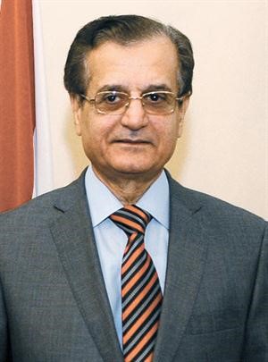 وزير الخارجية اللبنانية عدنان منصور