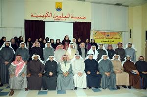 عدد من المشاركين في افتتاح المشروع﻿