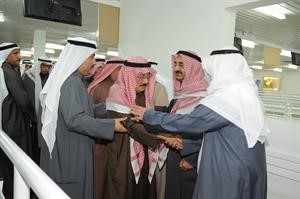 انور النوري يقدم واجب العزاء﻿