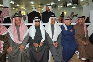 روضان الروضان وعبدالرحمن المزروعي خلال تقديم العزاء﻿