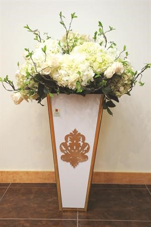 السفير القطري عبدالعزيز الفهيد عايد الانباء بالزهور﻿