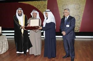 دنايف الحجرف ودعبدالرزاق النفيسي ودعبدالله المهنا خلال تكريم دعبدالرحمن الجيرانهاني عبدالله

