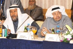 دعادل الفلاح وابراهيم الصالح يتابعان احدى الجلسات﻿