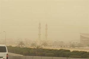 العاصفة حجبت الرؤية بدرجة كبيرة امس	قاسم باشااسامة ابوعطية﻿