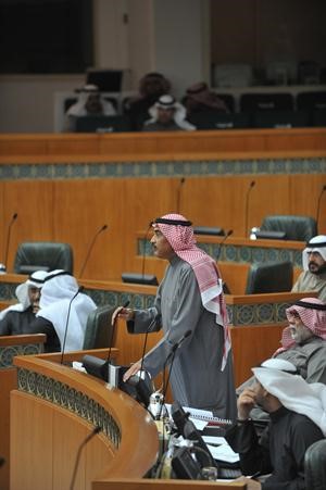الشيخ محمد الخالد متحدثا في المجلس