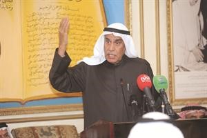 السعدون متحدثا خلال الندوة 	اسامة ابوعطية﻿
