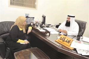 دبسام الشطي يتحدث للزميلة ليلى الشافعي
