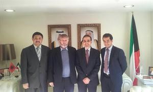 نجيب البدر خلال لقائه عبدالصمد شيهو