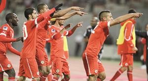 فرحة لاعبي البحرين بهدف الفوز على قطر﻿