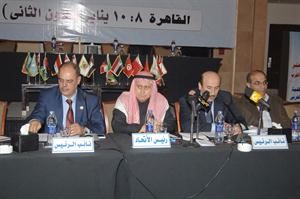 رئيس الاتحاد الزميل احمد يوسف بهبهاني مترئسا اول جلسة لقيادة الاتحاد بعد انتخابه 	ناصر عبدالسيد﻿