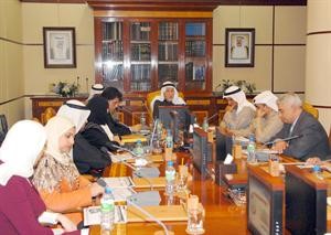 عبدالعزيز العدساني خلال اللقاء﻿