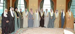 صاحب السمو الامير الشيخ صباح الاحمد لدى استقبال رئيس مجلس الامة علي الراشد ونائبه مبارك الخرينج ورؤساء اللجان البرلمانية امس