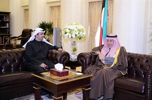 رئيس مجلس الامة علي الراشد مستقبلا السفير السعودي دعبدالعزيز الفايز 
