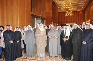 الشيخ محمد العبدالله وعدد من المشاركين في افتتاح منتدى التوظيف الثامن﻿