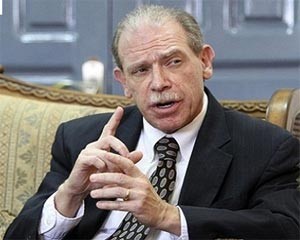 السفير الأميركي: إيران تدعم علي سالم البيض لتقسيم اليمن