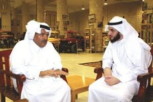 الشيخ فيصل ال ثاني متحدثا للزميل ناصر الخالدي﻿