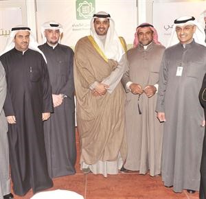 الوزير العبدالله في جناح بيتك مع مسؤولي الموارد البشرية﻿
