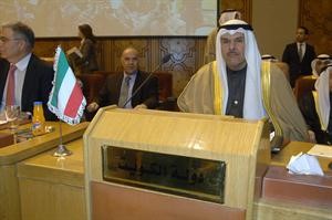 الشيخ سلمان الحمود خلال المؤتمر ناصر عبدالسيد
