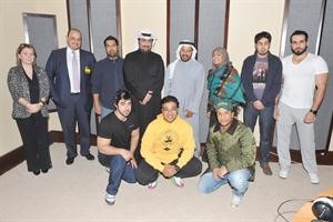 العقل متوسطا فريق عمل البرنامج 	متين غوزال﻿