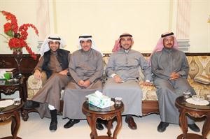 دجوهر متوسطا محمد العريان وعددا من ابناء الدائرة﻿