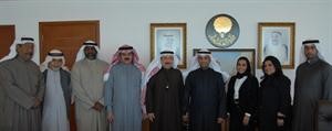 دنايف الحجرف مستقبلا عبدالرسول سلمان واعضاء وفد الفنون التشكيلية﻿