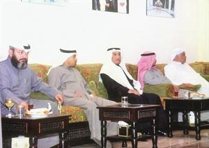 المستشار عبدالله الخضر وعدد من القانونيين في ديوان المقلد
