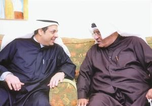 عبدالله المقلد ويعقوب الصانع خلال اللقاء