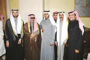 الشاعر خالد الدريويش مكرما
