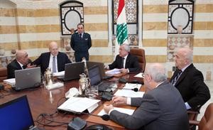 جانب من جلسة مجلس الوزراء في بعبدا امس	محمود الطويل﻿