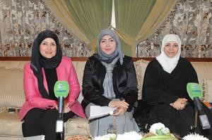 مجنان بوشهري وايمان شمس الدين ووداد رمضان خلال اللقاء﻿