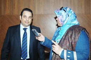النائب يعقوب الصانع متحدثاالى الزميلة هناء السيد﻿