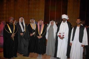 جاسم الخرافي يتوسط يوسف مصطفى وسفراء السودان وقطر وعمان﻿
