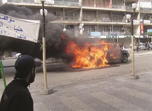 النيران تندلع في جيب تابع للوزير فيصل كرامي في طرابلس بعد استهدافه بقذيفة انيرغا محمود الطويل
