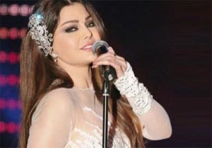 محامي يفضح هيفاء وهبي: والدتها من حواري بولاق وخالتها خماسة أشهر راقصة بشارع الهرم ووالدها سائق تاكسي! 