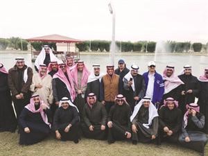 لقطة جماعية للحاضرين﻿
