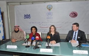 الشيخة فريحة الاحمد ودحنان حمدان ودصالح النهام وايفاون دوويت خلال المؤتمر الصحافي﻿