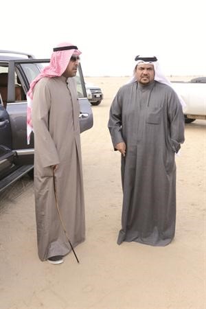 الشيخ طلال الفهد والشيخ صباح الناصر يتابعان السباق﻿