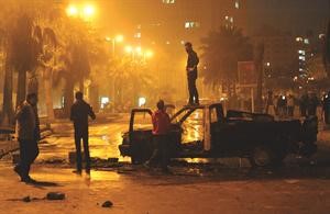 اشتباكات بين الشرطة المصرية ومتظاهرين في الاسكندرية مساء امس الاول افپ