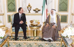 صاحب السمو الامير الشيخ صباح الاحمد لدى استقباله نائب رئيس الوزراء الليبي
