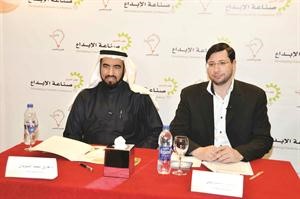 دطارق السويدان واحمد شربجي خلال المؤتمر الصحافي