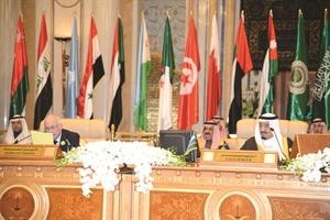 ولي العهد السعودي صاحب السمو الملكي الامير سلمان بن عبدالعزيز وامين عام جامعة الدول العربية د نبيل العربي ﻿