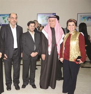 احمد بهبهاني مع الزميلة ريم الوقيان والمستشار الاعلامي الايراني دسمير ارشدي والمستشار الثقافي عباس خامهيار
