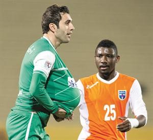 الاردني احمد هايل بدا يفرغ ما في جعبته مع العربي الازرق كوم