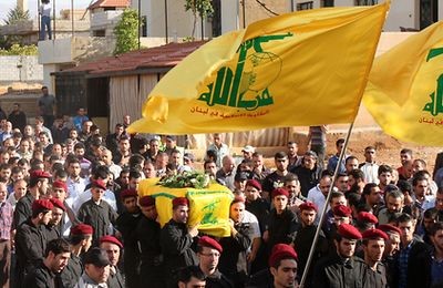 تشييع عنصر من حزب الله سقط في المعارك السورية