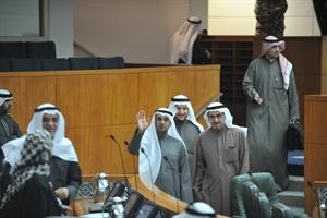 الوزراء معبدالعزيز الابراهيم ودنايف الحجرف وشريدة المعوشرجي وانس الصالح والنائب احمد المليفي