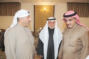 ويستمع الى مشاكل الجابرية