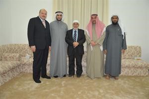 الشيخ فيصل الحمود مع دزغلول النجار وعبدالرزاق درخباني والزميل محمد راتب اسامة ابوعطية
