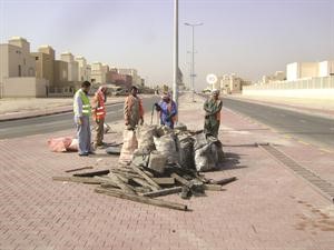 تنظيف خطوط الصرف الصحي من المخلفات﻿