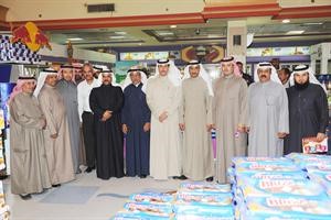 صورة جماعية للحضور في اللقاء﻿