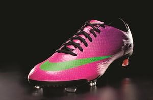 حذاء Mercurial Vapor IX Nike الرياضييجسد قمة الأداء المبدع والسرعة الهجومية الخاطفة